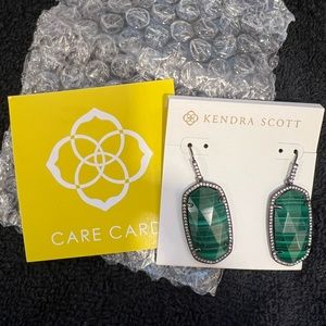 NWT Kendra Scott malachite Ellen in gunmetal